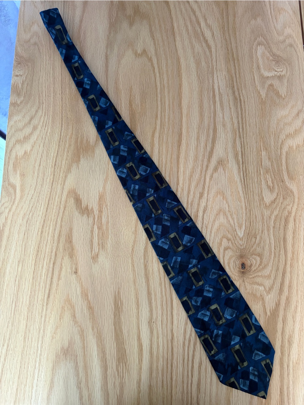 Silk Navy Geometric Men's Tie - Navy & Gold